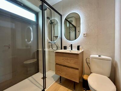 MITRA Sarria Living Suite 3 - 1